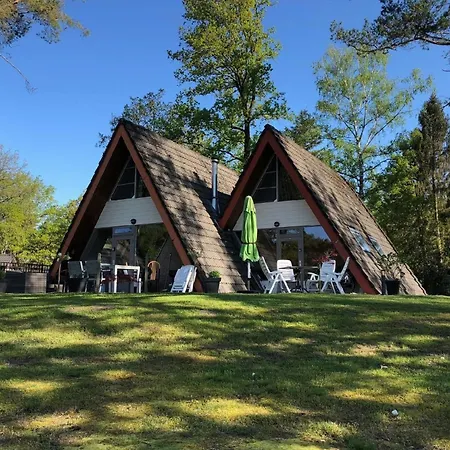 Ferienhaus In Mit Moeblierter Terrasse Stramproy
